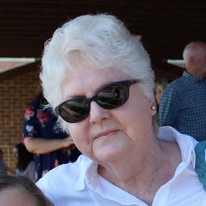 Meet your Posher, Annette